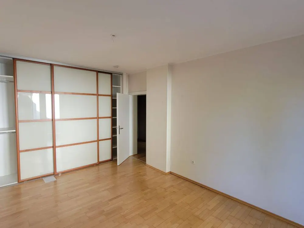 Wohnen Nähe Kaiserviertel, 2-Zimmer-Wohnung ca. 77 m² mit Balkon zu vermieten!