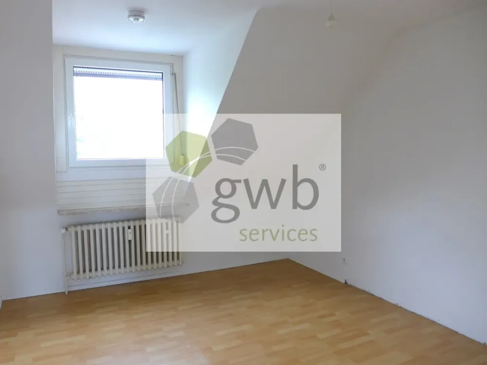 Attraktive Dachgeschosswohnung in guter Wohnlage.