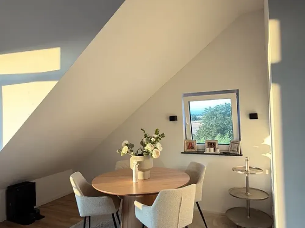 Moderne 3 Zimmer DG Wohnung in Flörsheim