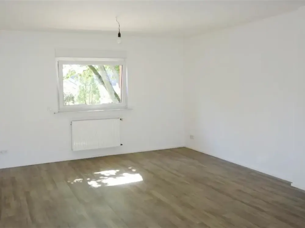 Schicke 2 Zimmer Wohnung mit EBK im 1. OG für 1. Person in zentraler Lage / Frechen