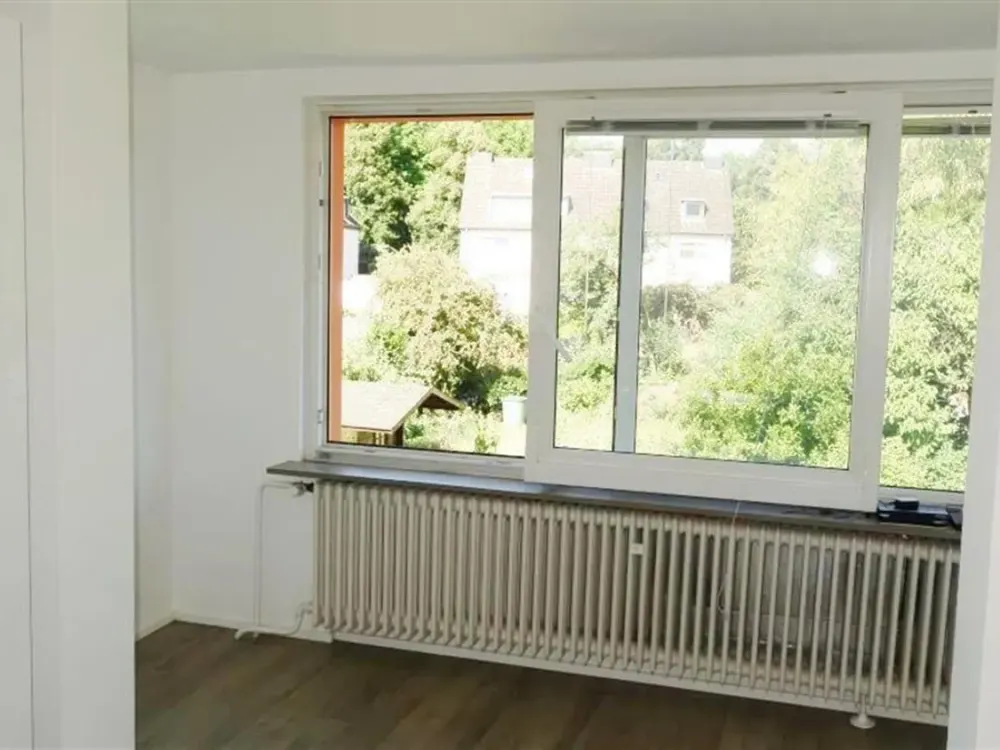 Schicke 2 Zimmer Wohnung mit EBK im 1. OG für 1. Person in zentraler Lage / Frechen