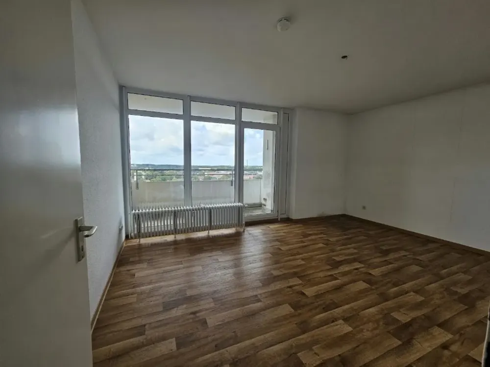 Wir renovieren Ihr neues Zuhause: 2-Zimmer-Wohnung mit Balkon und EBK - ab dem 01.10.2026