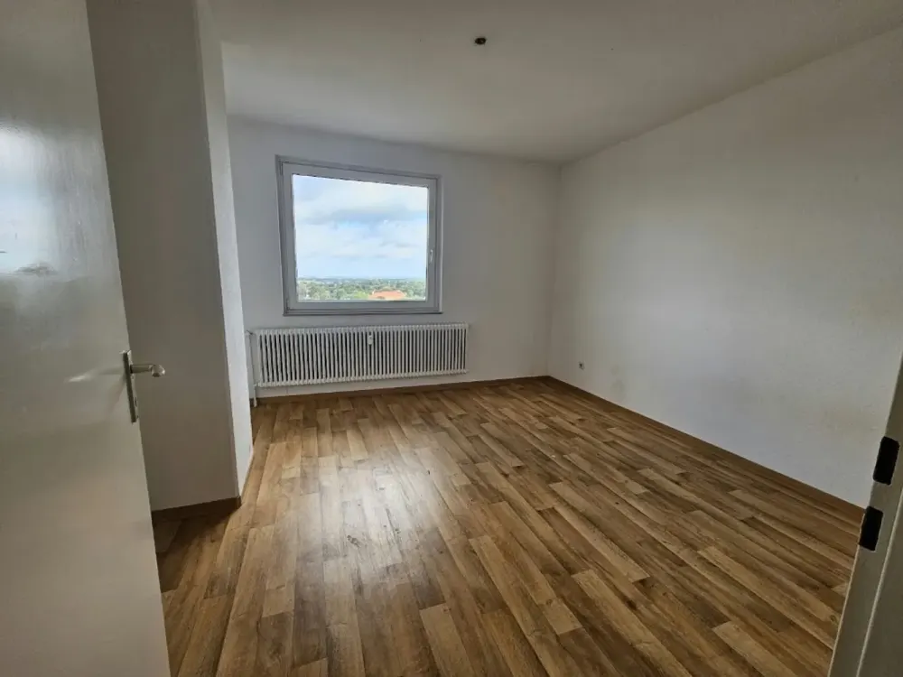 Wir renovieren Ihr neues Zuhause: 2-Zimmer-Wohnung mit Balkon und EBK - ab dem 01.10.2026