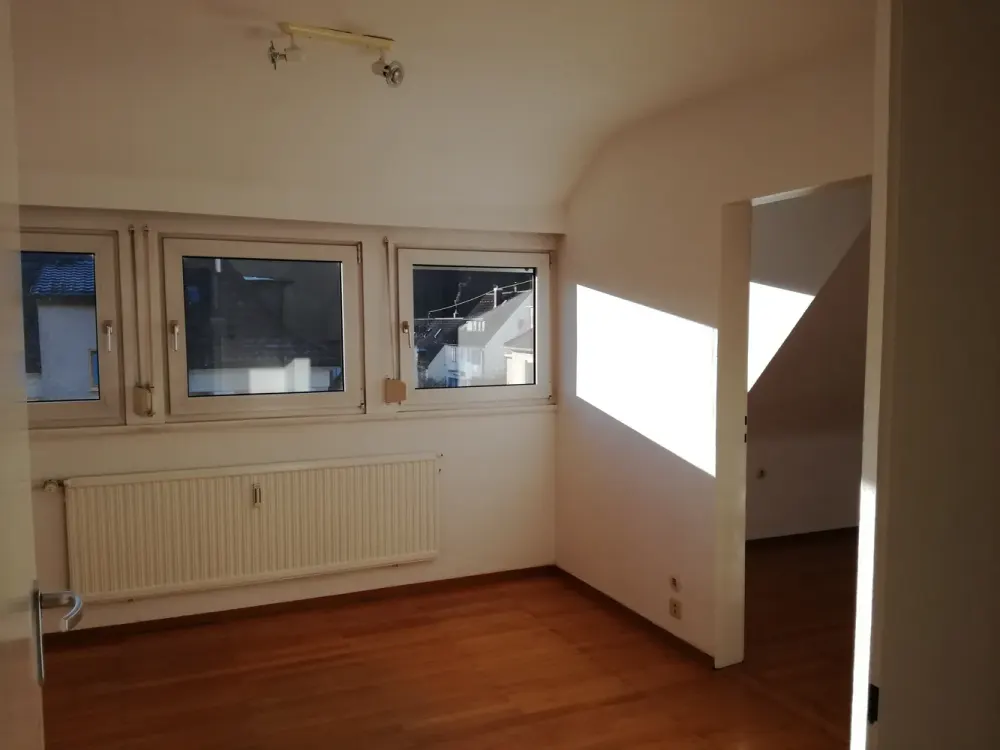 Alltagstaugliche 4-Zimmer-Wohnung in Stuttgart Dürrlewang