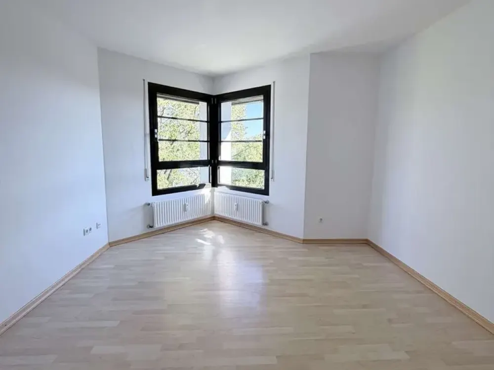 Sarasatestr. 27