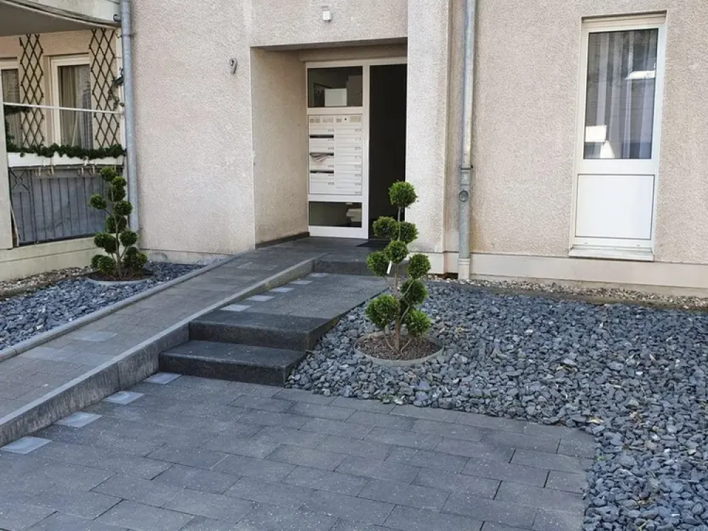 3 Zimmer Wohnung mit Balkon in Niederkassel