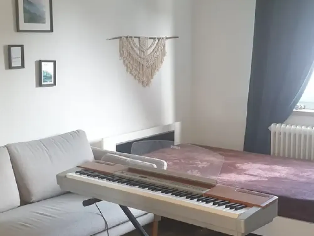 Untermieter/Nachmieter gesucht! Helle 1,5 Zimmer Wohnung in zentraler Lage in Kassel-Mitte.