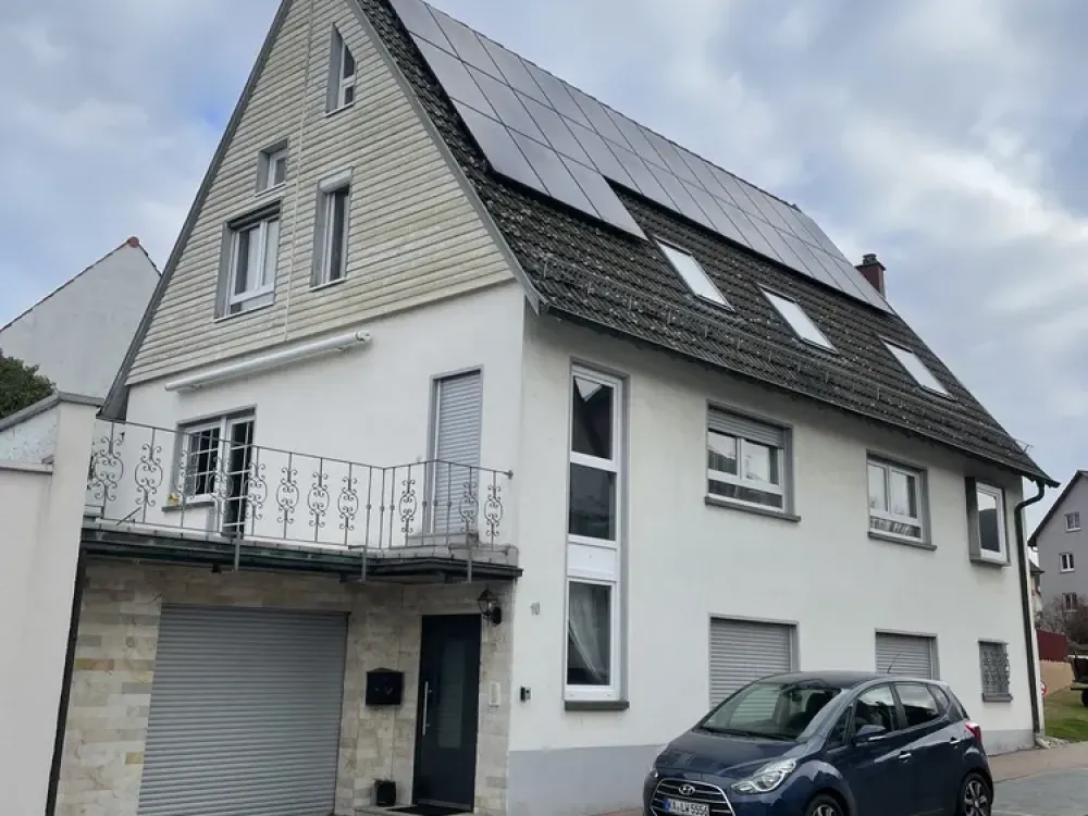 Sehr geräumige, sanierte 6-Zimmer-Maisonette mit Terrasse, Garten, PV-Anlage - Eggenstein!