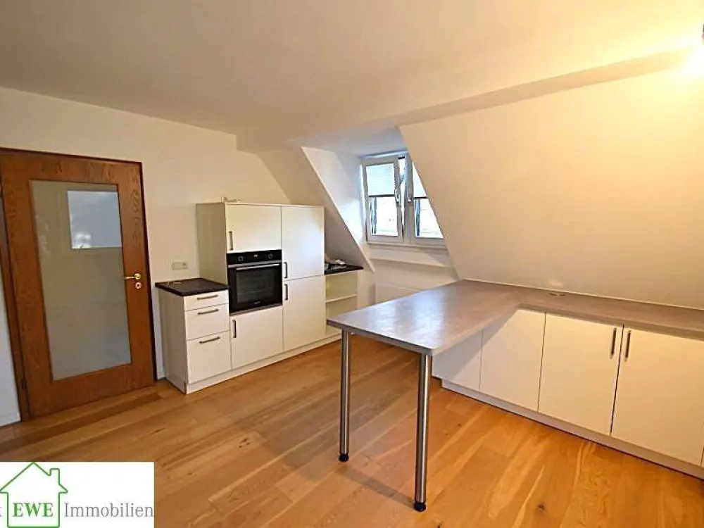 Objekt Nr. 443_2, 40593 Düsseldorf Urdenbach Top - Maisonette-Wohnung mit Balkon