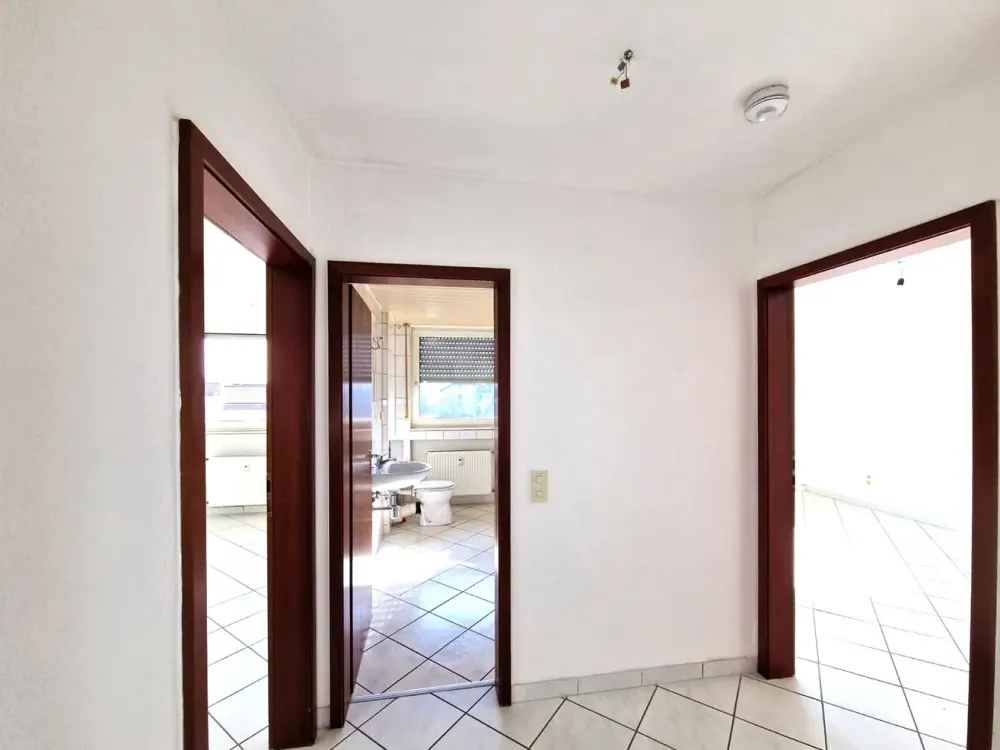 Helle 3-Zimmer-Wohnung mit Terrasse und Weitblick über Nauheim