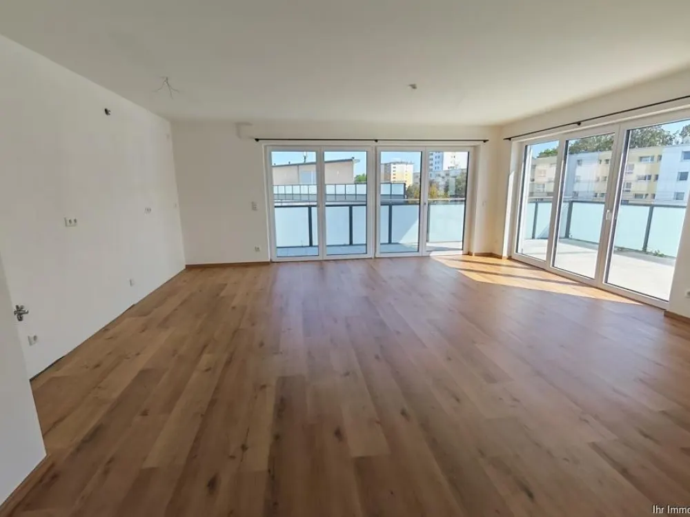 Age-appropriate 3-room penthouse apartment with southeast roof terrace