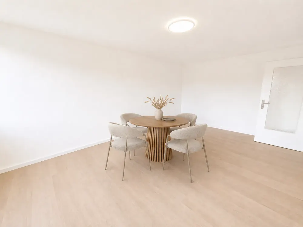ERSTBEZUG NACH SANIERUNG: MODERNE 2-Zimmer Wohnung - in Zentraler Lage