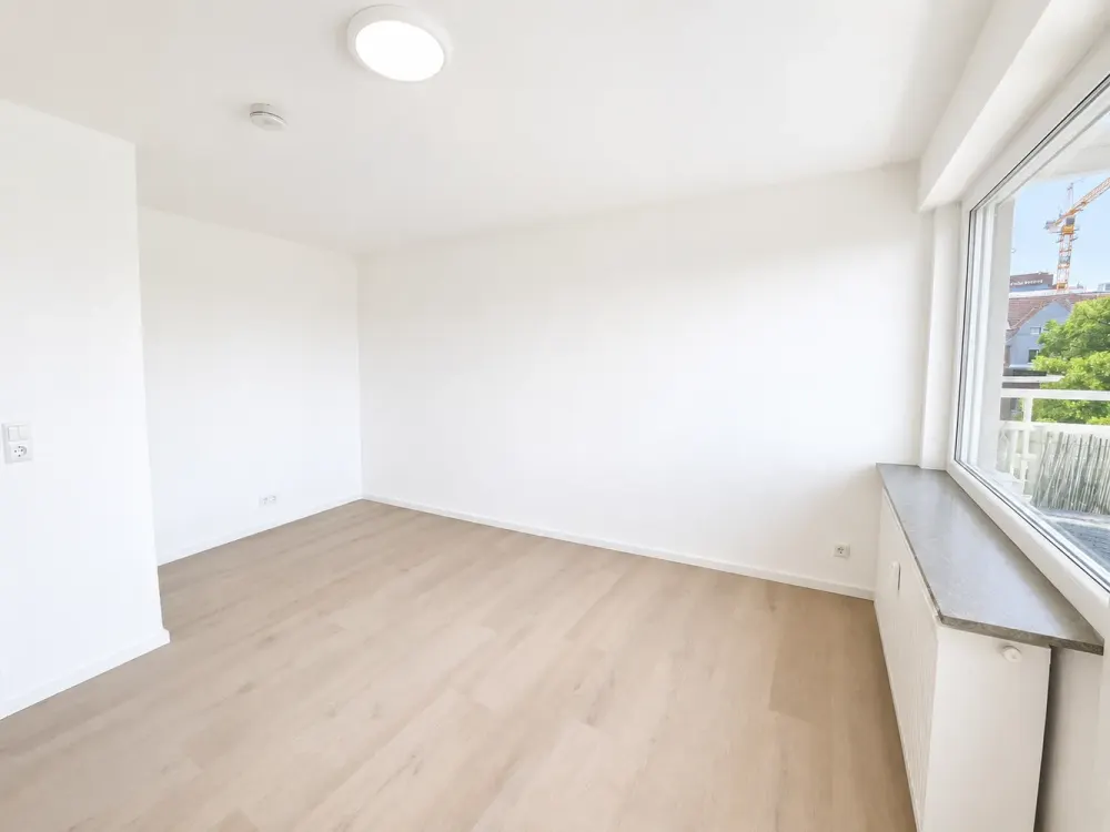 ERSTBEZUG NACH SANIERUNG: MODERNE 2-Zimmer Wohnung - in Zentraler Lage