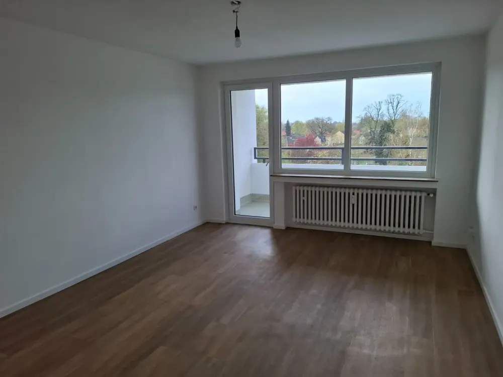 Ruhige 2-Zimmer-Wohnung mit Balkon im 4. OG in Köln