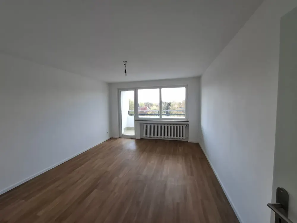 Ruhige 2-Zimmer-Wohnung mit Balkon im 4. OG in Köln