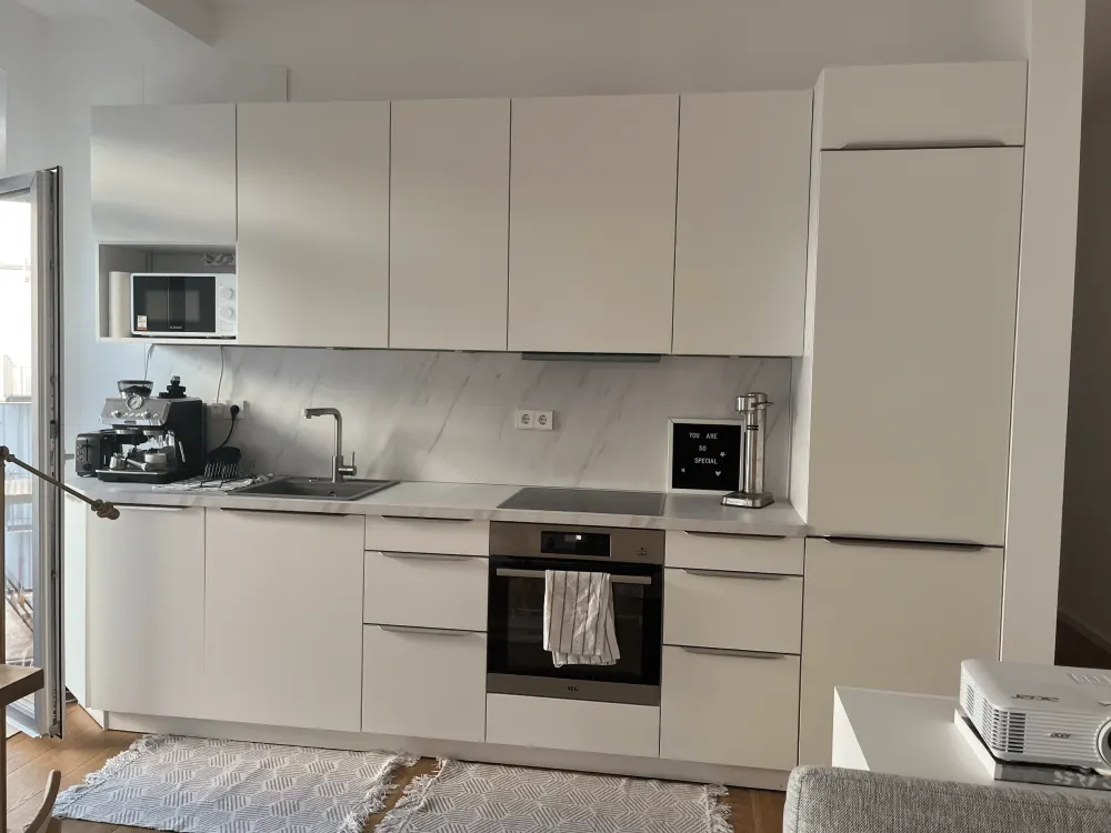 Newly Built 2-Room Apartment with Balcony & Built-in Kitchen in Berlin (Furnished)