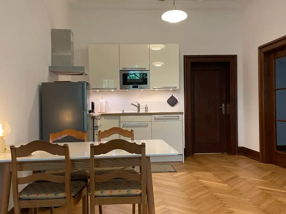 Wunderschöne Altbauwohnung auf Zeit/befristet zu vermieten