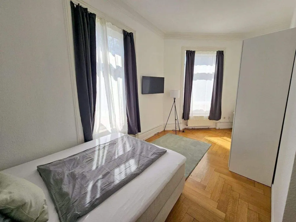 Ab 01.10.2026 - modern möbliertes Zimmer in 4er WG - top Lage Ostend - fußläufig zur EZB