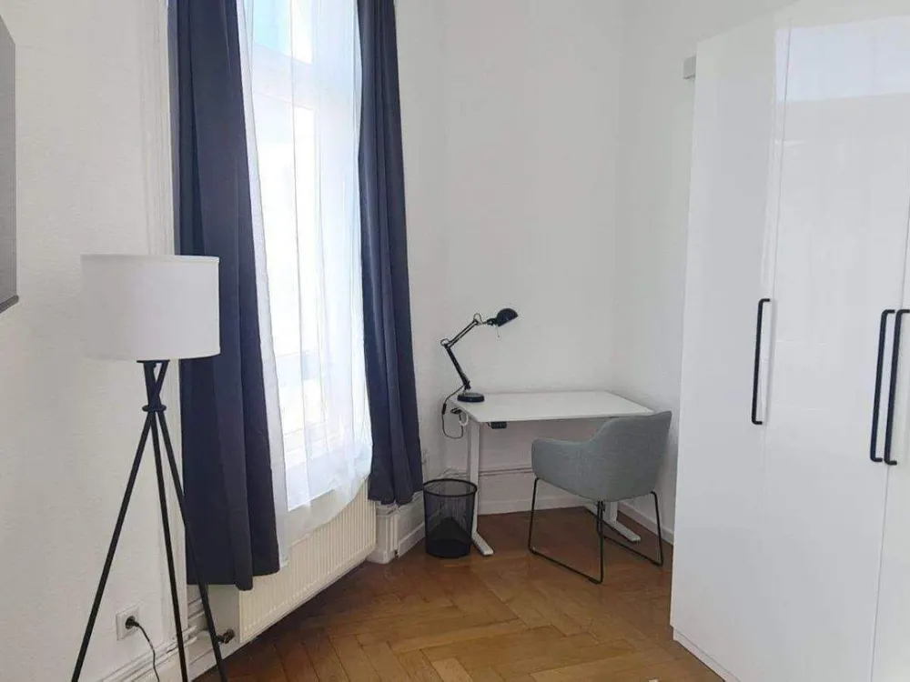 Ab 01.10.2026 - modern möbliertes Zimmer in 4er WG - top Lage Ostend - fußläufig zur EZB