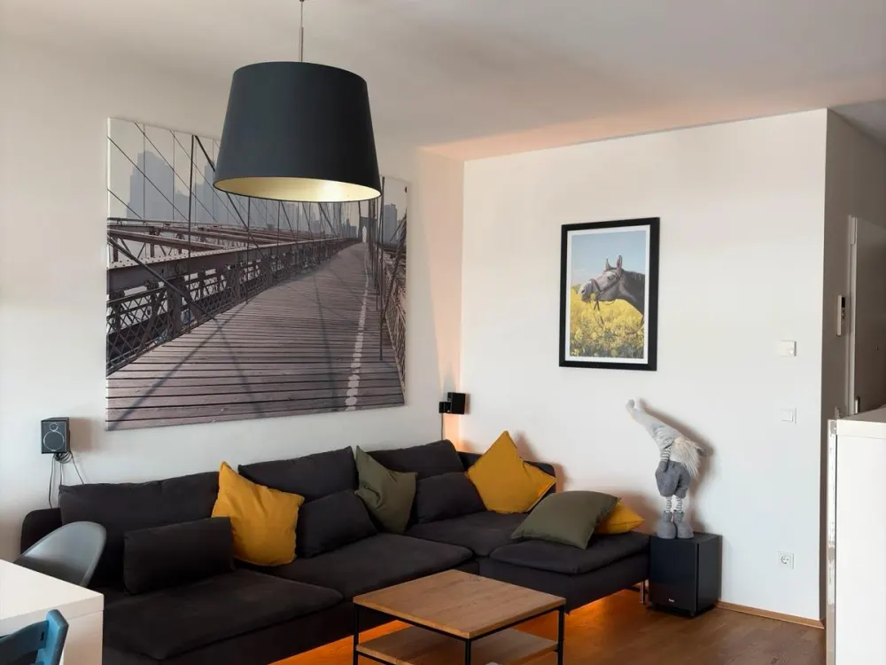 helle 3-Zimmer-Wohnung mit Balkon, zwei Bädern und vielem mehr..