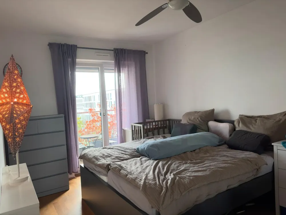 helle 3-Zimmer-Wohnung mit Balkon, zwei Bädern und vielem mehr..