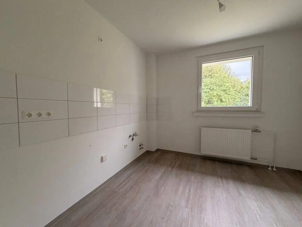 Nette Mieter gesucht: attraktive 3-Raum-Wohnung mit Sonnenbalkon