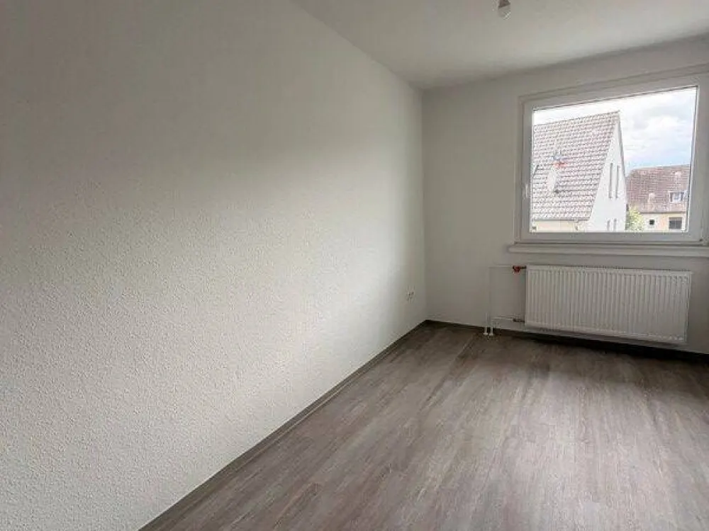 Nette Mieter gesucht: attraktive 3-Raum-Wohnung mit Sonnenbalkon
