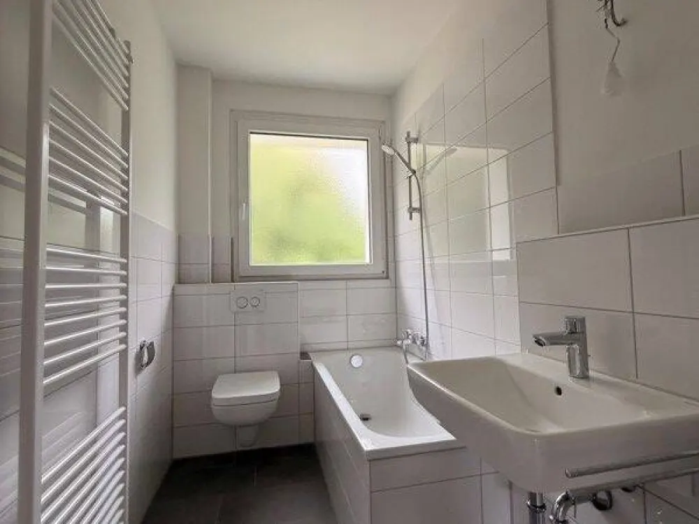 Nette Mieter gesucht: attraktive 3-Raum-Wohnung mit Sonnenbalkon