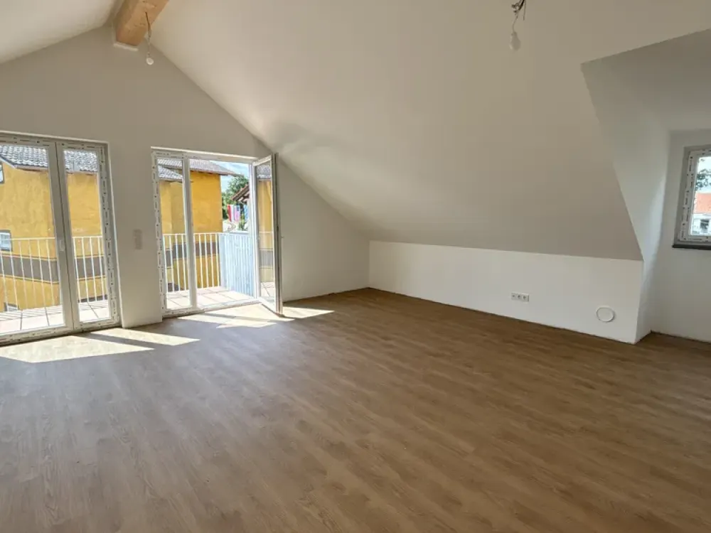 Erstbezug Dachgeschosswohnung, 89qm, in Schäftlarn, nahe S-Bahn, inkl. TG-Stellplatz (WG möglich)!
