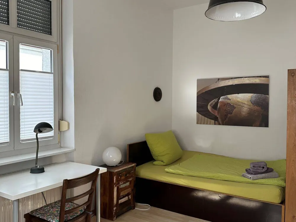 4er WG hat Zimmer frei
