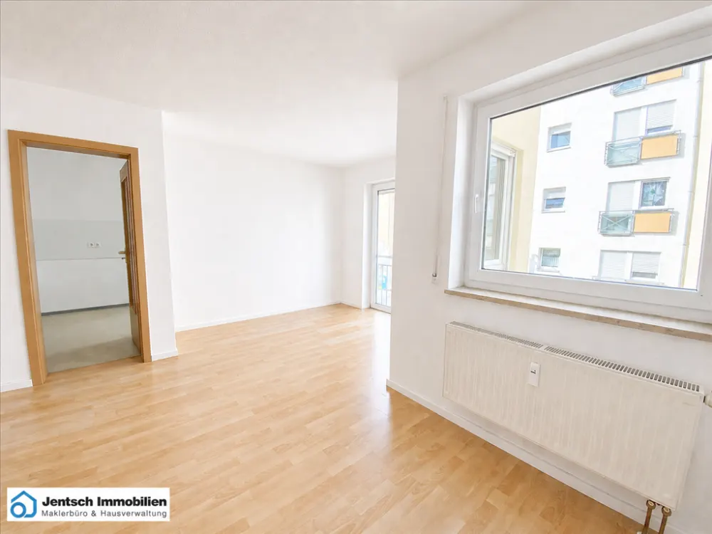 schöne große 2-Raum Wohnung im Osten Leipzigs zu vermieten