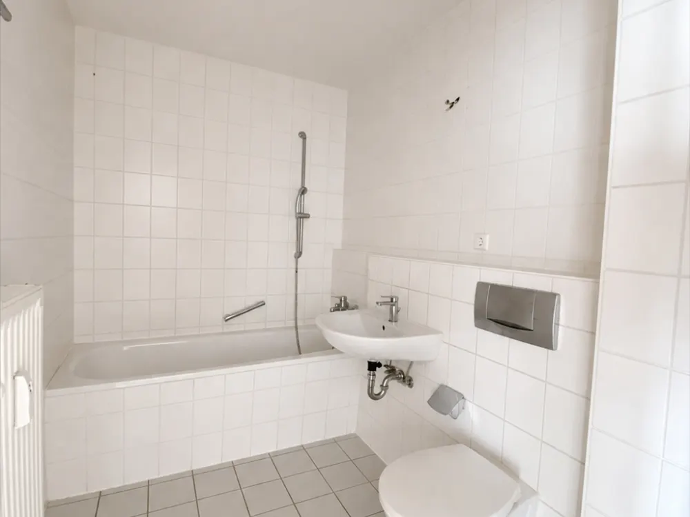 schöne große 2-Raum Wohnung im Osten Leipzigs zu vermieten