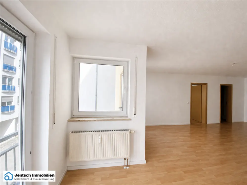 schöne große 2-Raum Wohnung im Osten Leipzigs zu vermieten