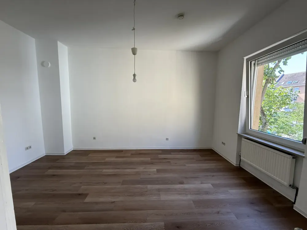 2-room apartment with kitchen and bathroom in Karlsruhe Südstadt in a quiet location with excellent connections