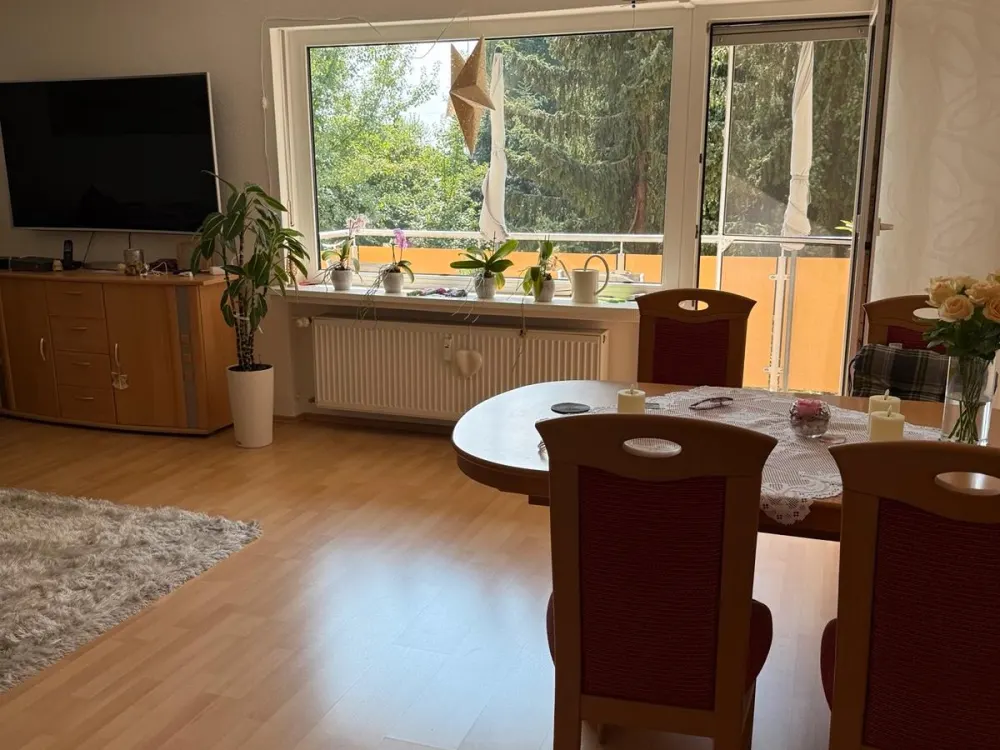 Schöne 3-Zimmer-Wohnung mit Balkon und Küche in Sulzbach