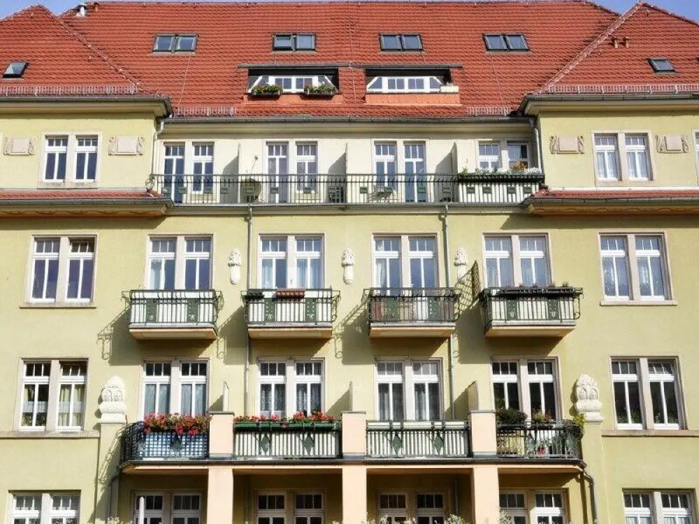 Eure neue Wohlfühloase mit Balkon und Wannenbad!