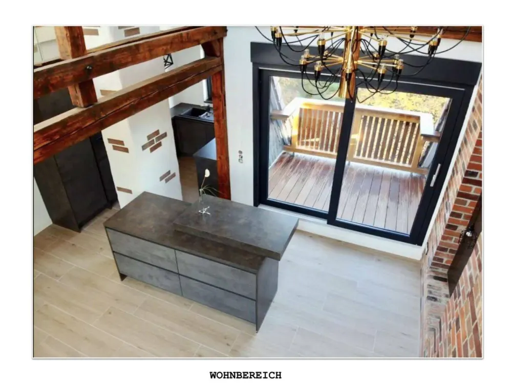 Ausgebaut Premium-Dachgeschosswohnung mit Galerie, Terrasse, Klima und Einbauküche in Limmer