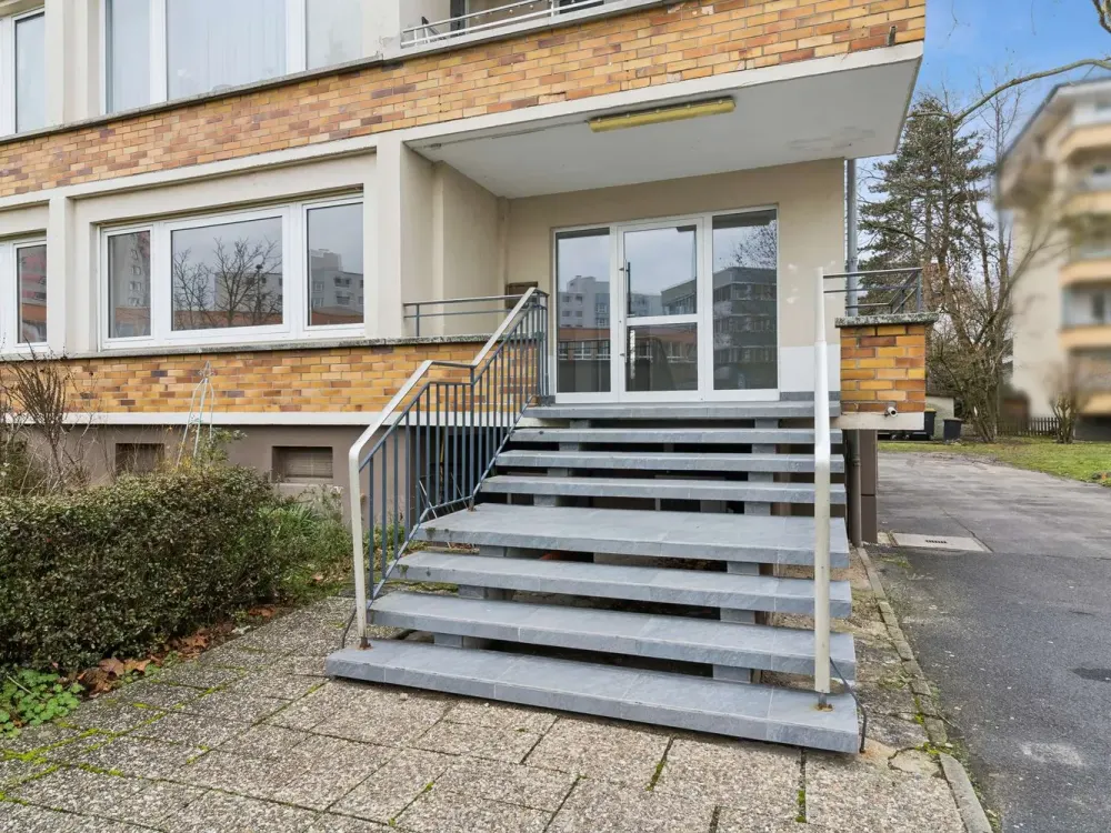 Available Again: 160 m² Unit in Neu-Isenburg, 2 Year Lease