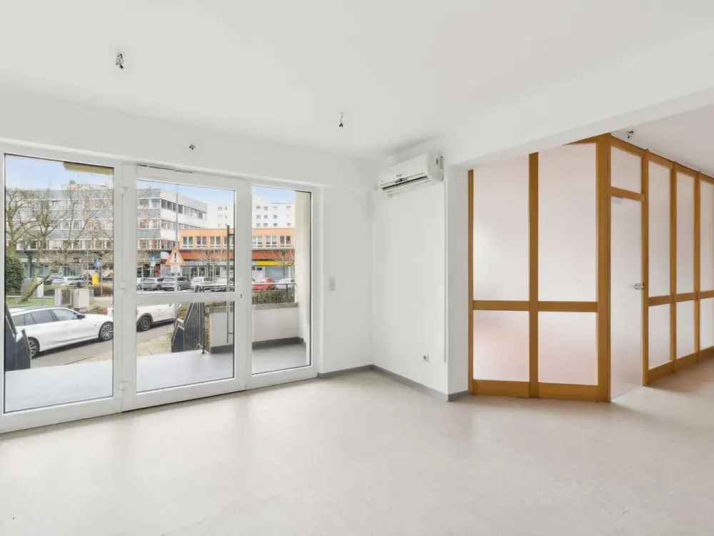 Available Again: 160 m² Unit in Neu-Isenburg, 2 Year Lease