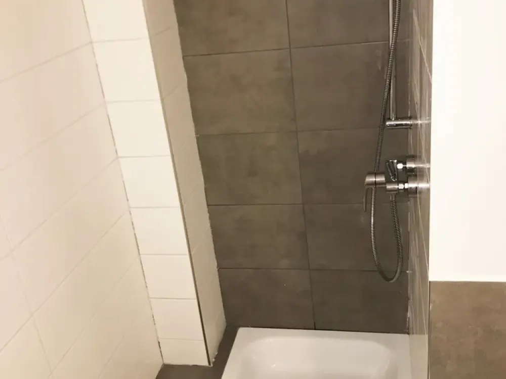 Modernisierte 2-Zimmer Wohnung mit Süd-Balkon im Herzen von Eimsbüttel!