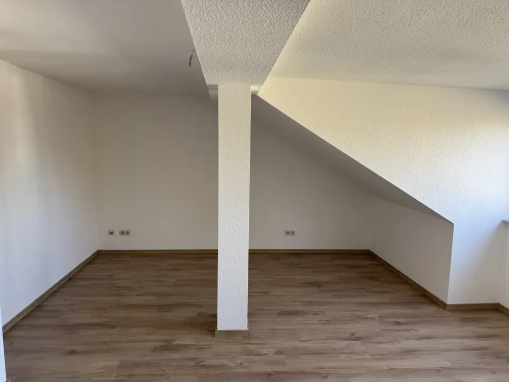 2-Zimmer Dachgeschosswohnung in Leipzig-Wahren
