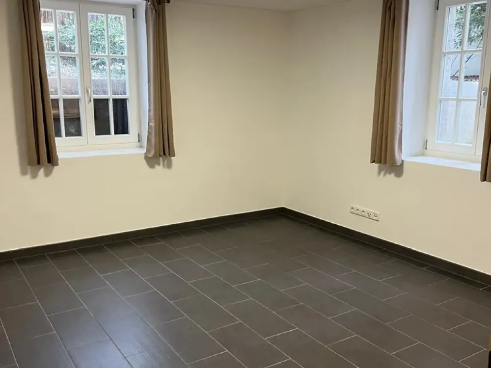 1-Zimmer Souterrain-Wohnung mit Gartenmitbenutzung in München-Harlaching