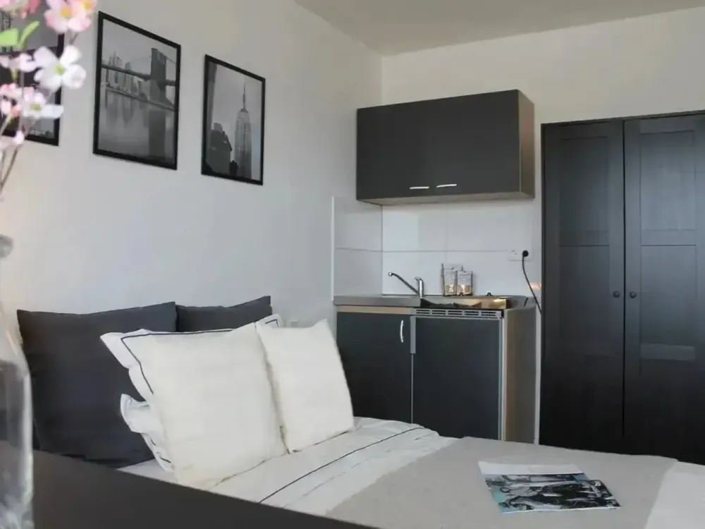 Frisch renoviertes 1-Zimmer-Apartment mit Einbauküche