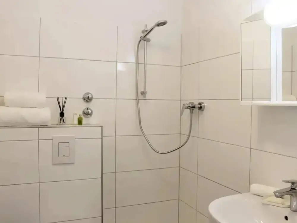 Frisch renoviertes 1-Zimmer-Apartment mit Einbauküche