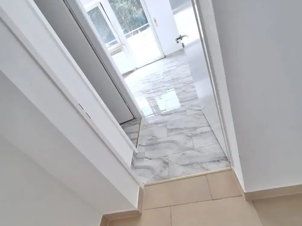 Stilvolle 2-Zimmer-Wohnung in Hanau Steinheim, lichtdurchflutet, naturnah, nähe S-Bahn und Mainufer.