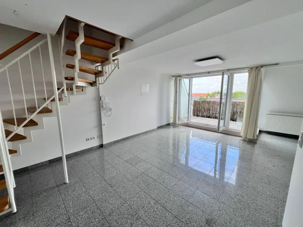 schicke 2,5 Zimmer Wohnung mit Balkon im gepflegten Haus, Kaiserstr. 56