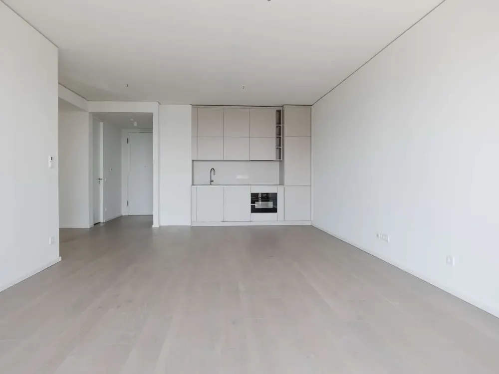 Ganz oben angekommen - einladende 2-Zimmer-Wohnung mit sonnigem Balkon und EBK