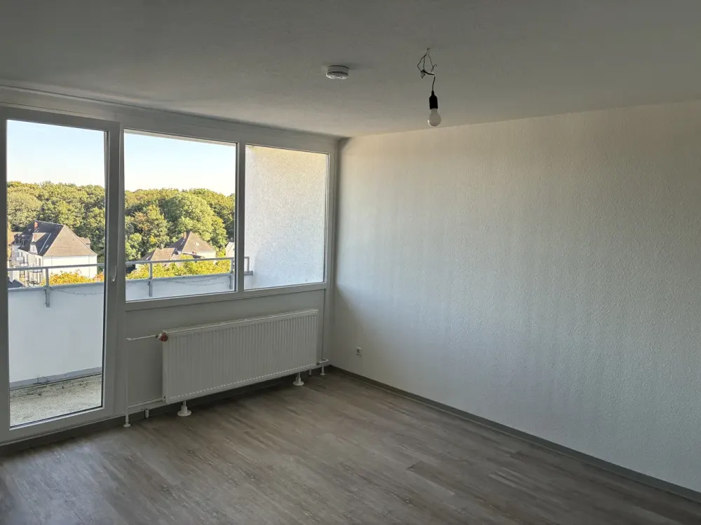 Helle und freundliche 3-Zimmer-Wohnung in zentraler Lage - frisch renoviert