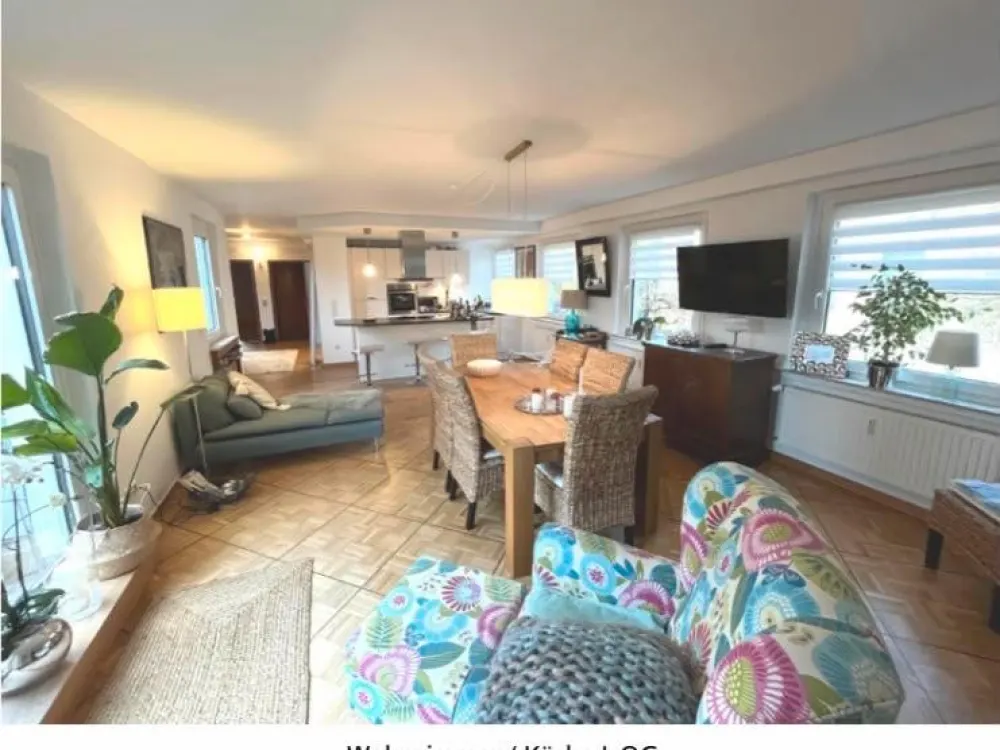 Exklusive 4-Zimmer-Wohnung zum 01.09. bezugsfrei