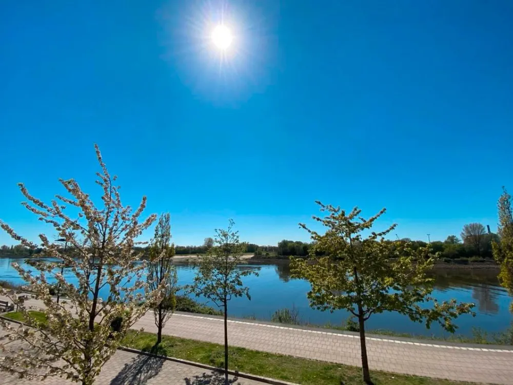 Zwei Zimmer Wohnung - Weser Blick - Süd West Balkon- Überseestadt